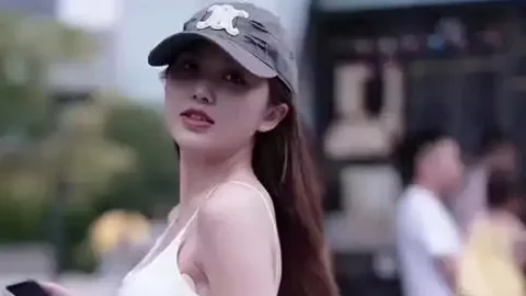 牟某虐待同居女友判刑