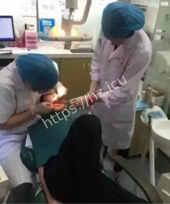实习医生无证拔牙